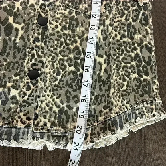 English Rose Animal Print Vest. Cotton. NWOT. Size S/M. Snap Closure. - Picture 12 of 16